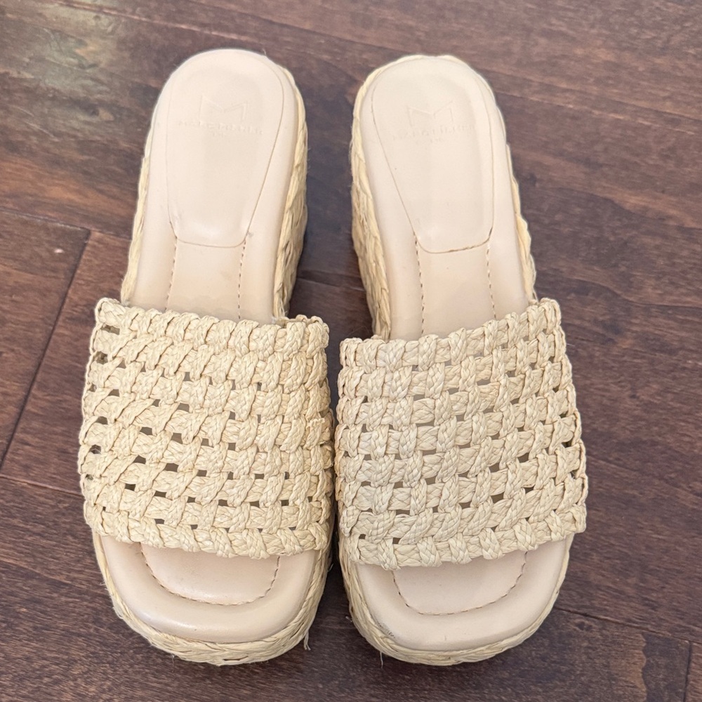 Marc Fisher Priya Espradrille Platform sandals.  Women’s 6.6